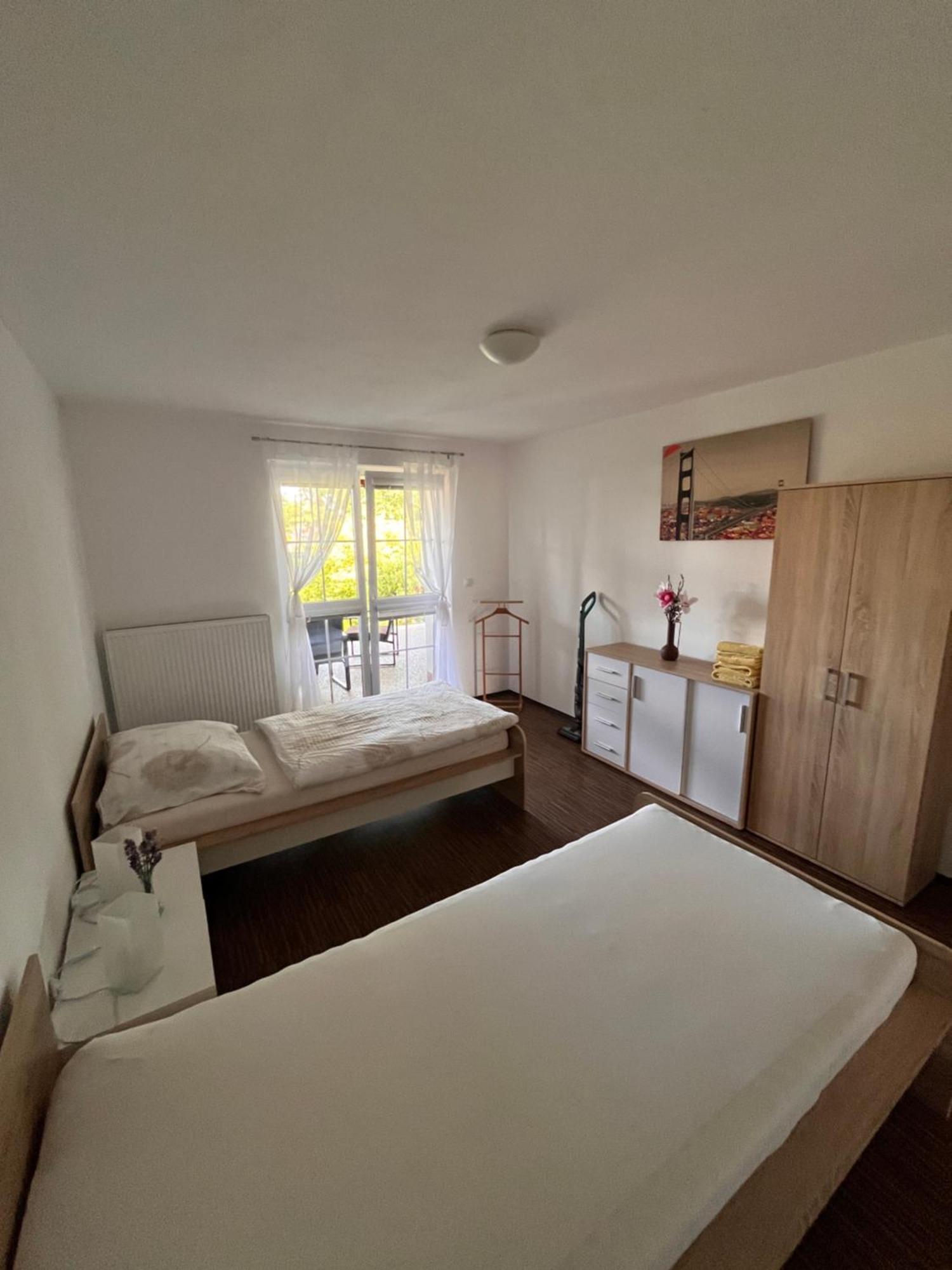 Apartman Sadova 430 Chodová Planá Buitenkant foto